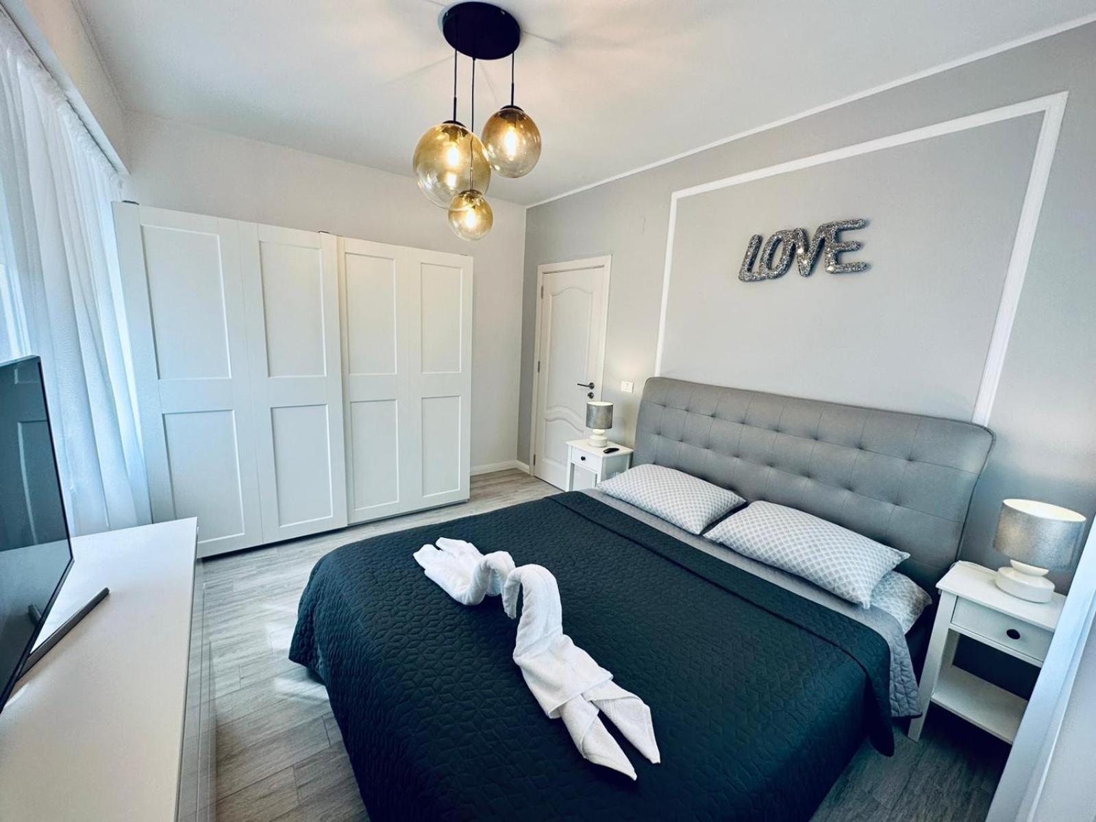 Sofiapartment Орадя Экстерьер фото